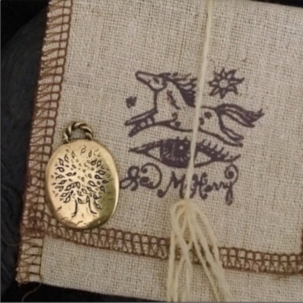 Jes MaHarry GROW STRONG 14K YG Yellow Gold Roped Bale Mighty Oak Tree charm